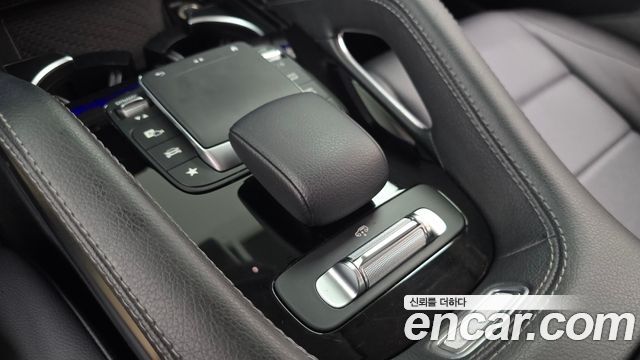 Mercedes-Benz GLE-Class 2019 — photo 21