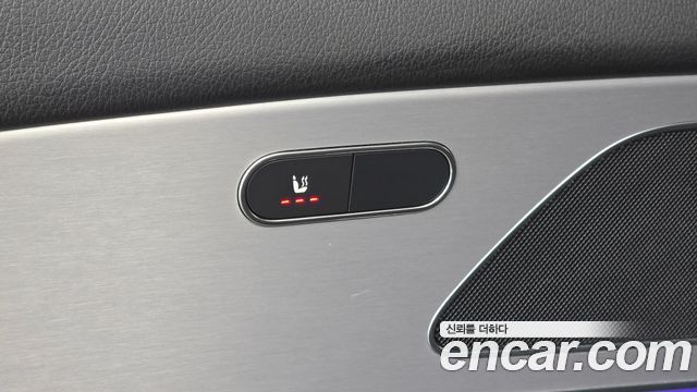 Mercedes-Benz GLE-Class 2019 — photo 25