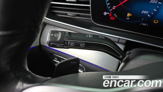 Mercedes-Benz GLE-Class 2019 — photo 27