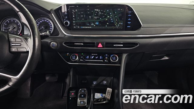 Hyundai Sonata 2022 — photo 20