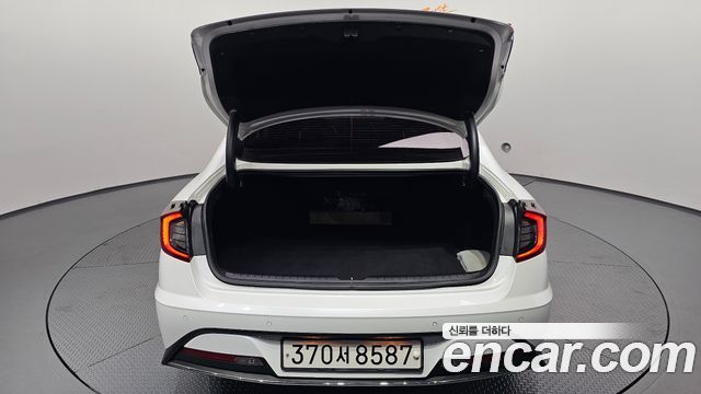 Hyundai Sonata 2022 — photo 26