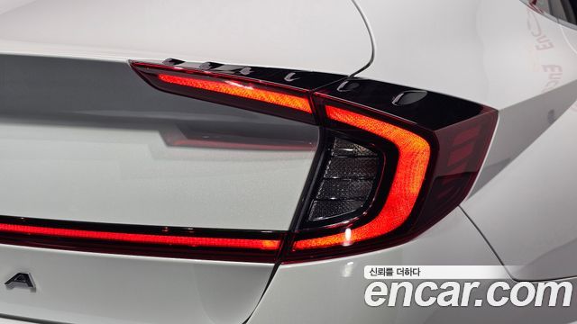 Hyundai Sonata 2022 — photo 9