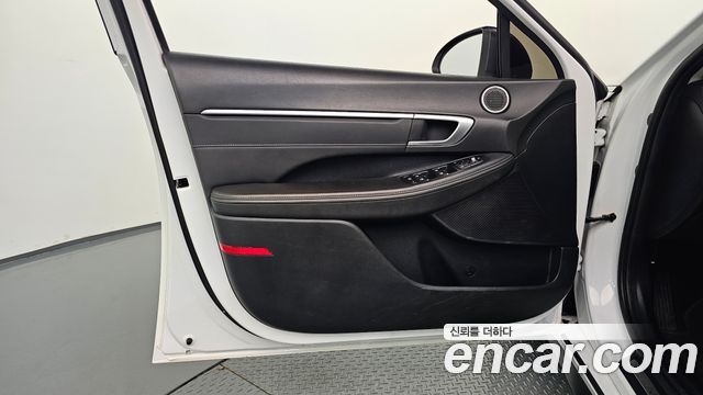 Hyundai Sonata 2022 — photo 14