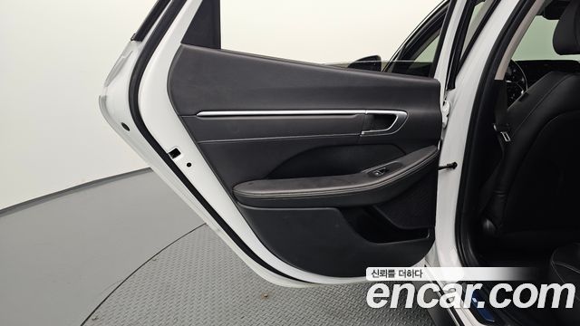 Hyundai Sonata 2022 — photo 15