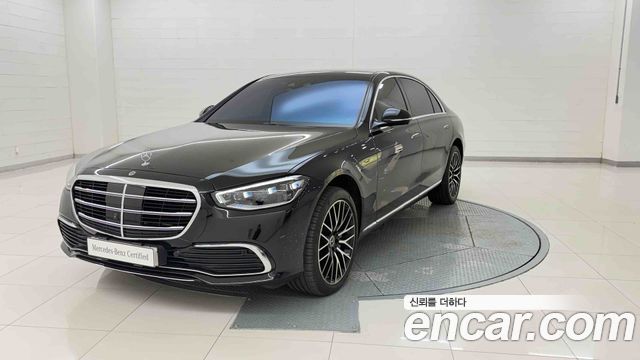 Mercedes-Benz S-Class 2025 — photo 1