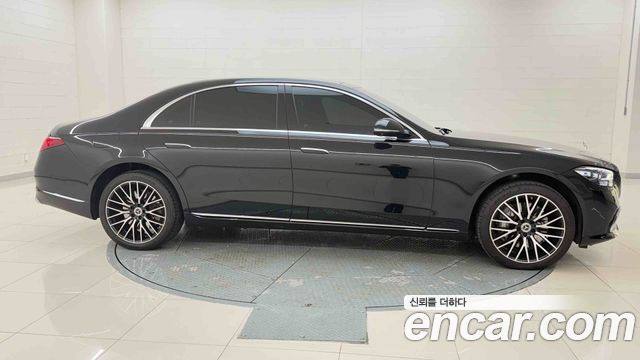 Mercedes-Benz S-Class 2025 — photo 5