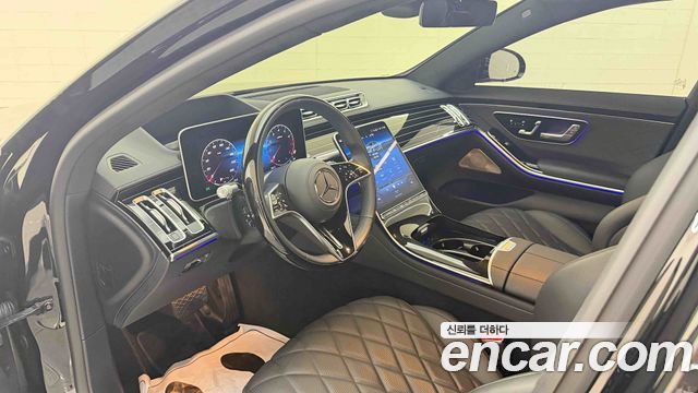 Mercedes-Benz S-Class 2025 — photo 12