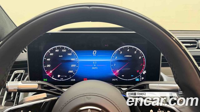 Mercedes-Benz S-Class 2025 — photo 13