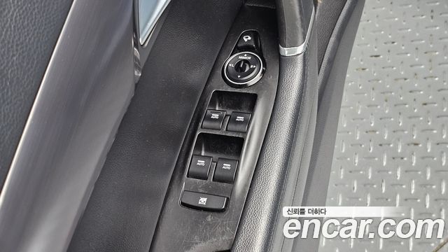 Hyundai i40 2012 — photo 17