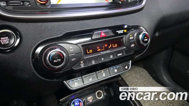 Kia Sorento 2016 — photo 22