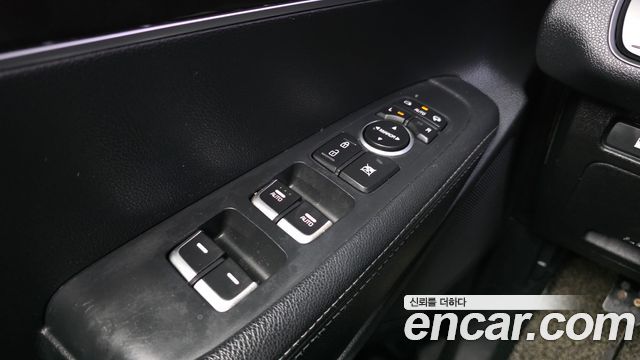 Kia Sorento 2016 — photo 28