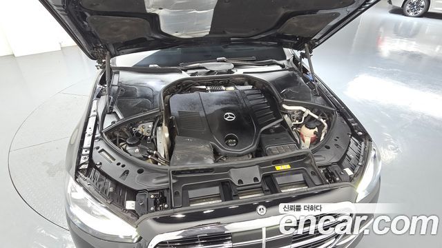 Mercedes-Benz S-Class 2022 — photo 6