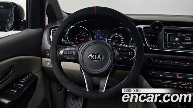 Kia Canival 2018 — photo 13