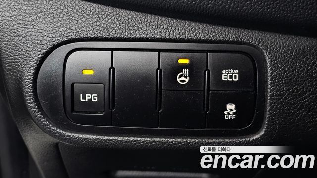 Kia Carens 2014 — photo 20