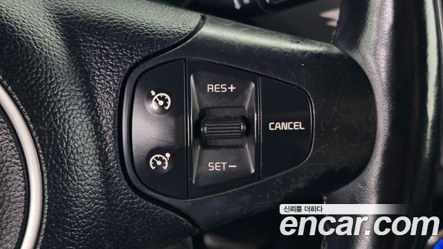 Kia Carens 2014 — photo 23