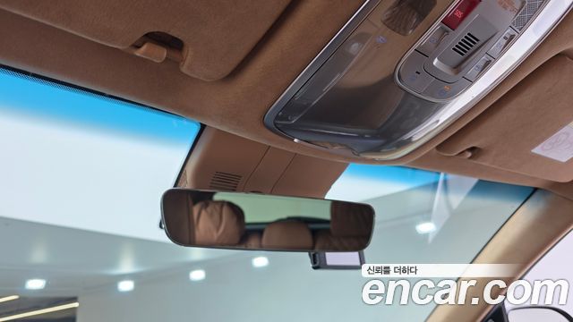 Genesis GV80 2023 — photo 17