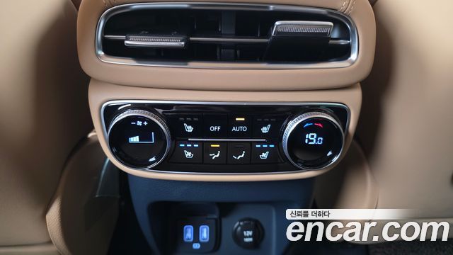 Genesis GV80 2023 — photo 19