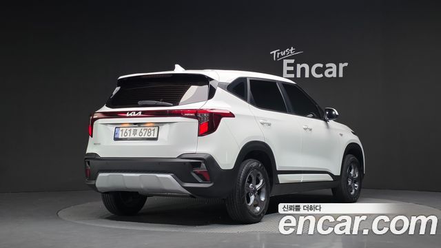 Kia Seltos 2023 — photo 2