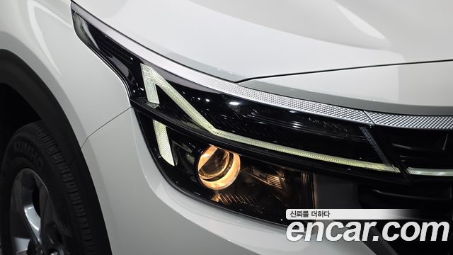 Kia Seltos 2023 — photo 8