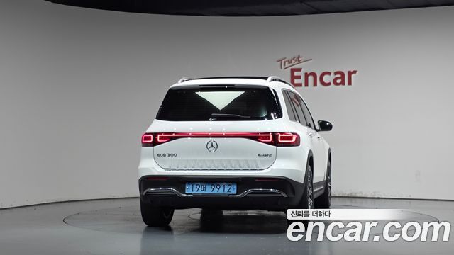 Mercedes-Benz EQB 2023 — photo 4