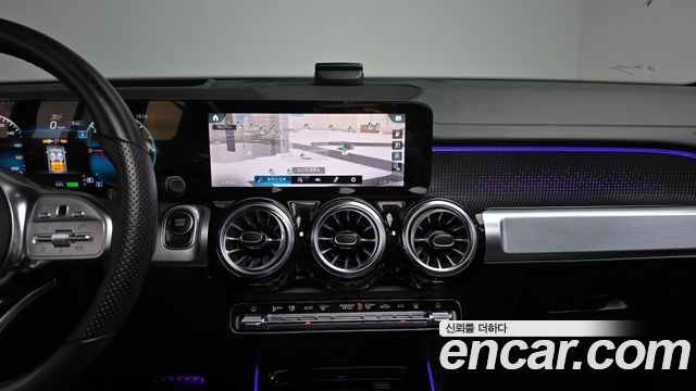 Mercedes-Benz EQB 2023 — photo 20