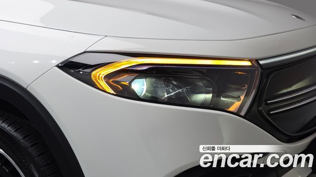 Mercedes-Benz EQB 2023 — photo 8