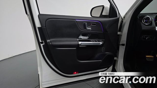 Mercedes-Benz EQB 2023 — photo 14