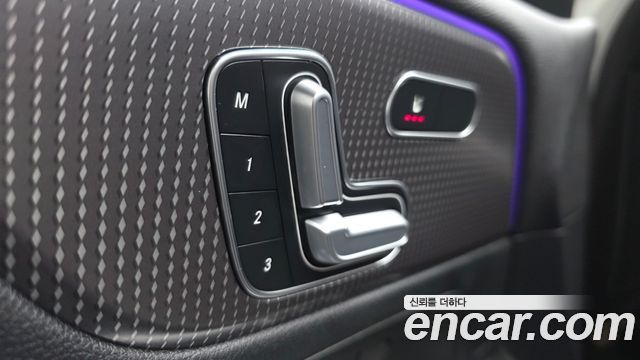 Mercedes-Benz EQB 2023 — photo 31