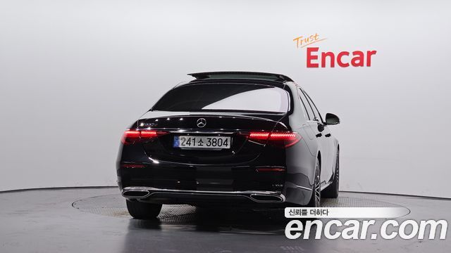 Mercedes-Benz S-Class 2022 — photo 4