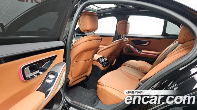 Mercedes-Benz S-Class 2022 — photo 12