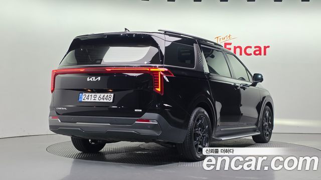 Kia Canival 2025 — photo 2