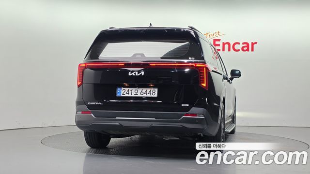 Kia Canival 2025 — photo 4