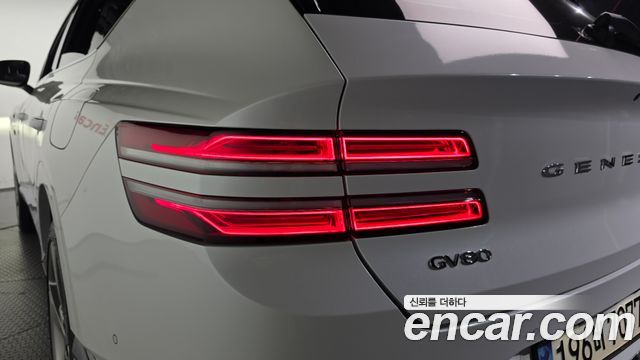 Genesis GV80 2022 — photo 9
