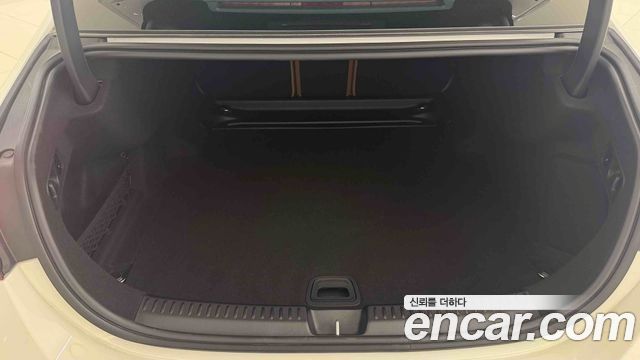 Mercedes-Benz E-Class 2026 — photo 11