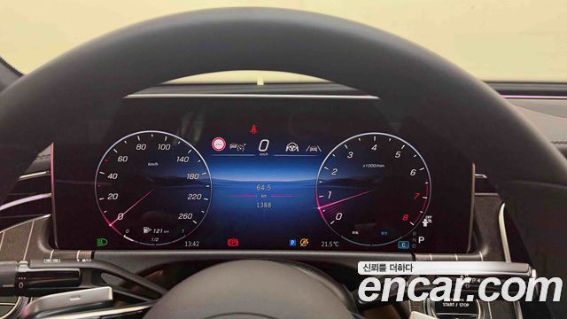 Mercedes-Benz E-Class 2026 — photo 13