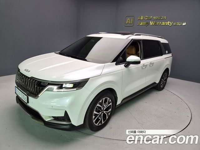 Kia Canival 2023 — photo 1