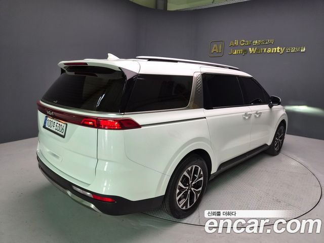 Kia Canival 2023 — photo 4
