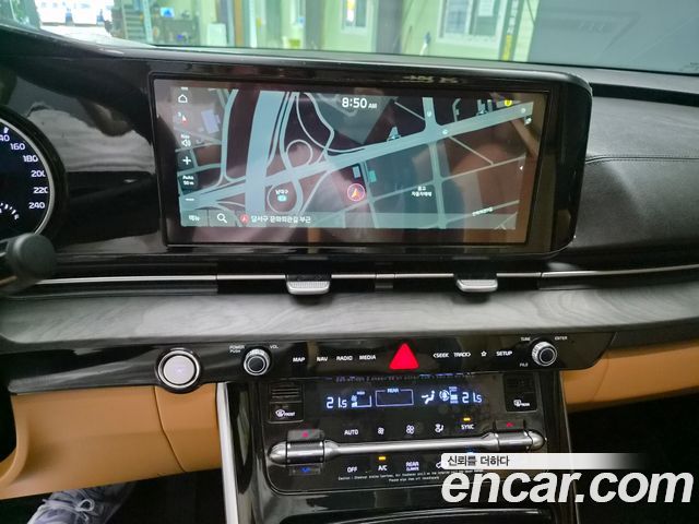 Kia Canival 2023 — photo 12