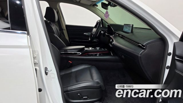 Genesis GV70 2021 — photo 9