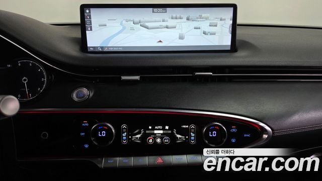 Genesis GV70 2021 — photo 14