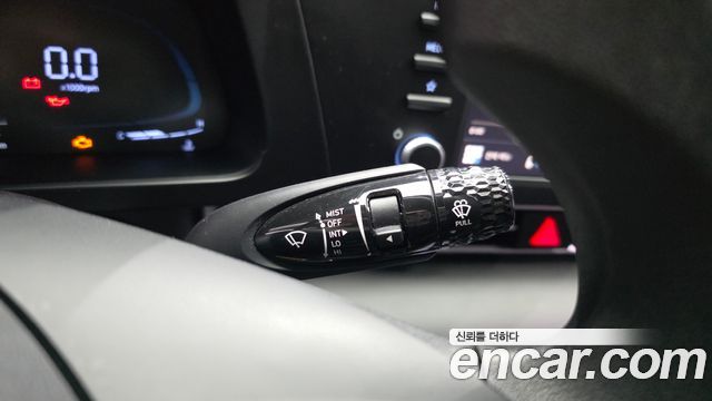 Hyundai AVANTE 2024 — photo 28