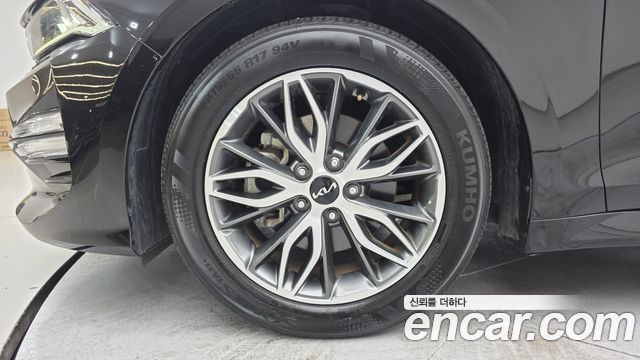 Kia K5 2023 — photo 5