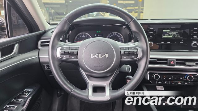 Kia K5 2023 — photo 13