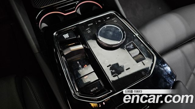 BMW 5-Series 2026 — photo 12