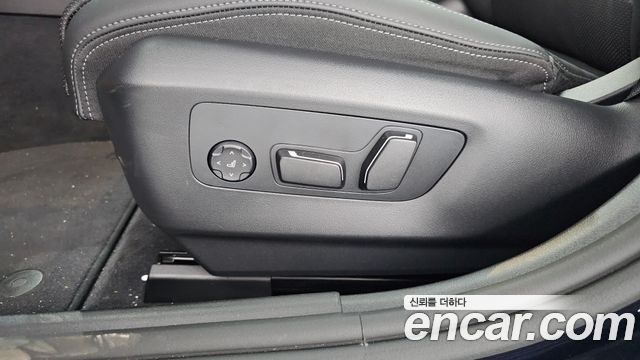 BMW 5-Series 2026 — photo 30