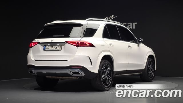 Mercedes-Benz GLE-Class 2019 — photo 2