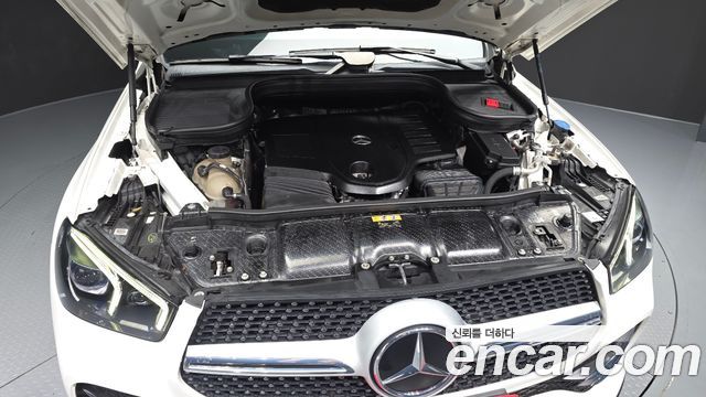 Mercedes-Benz GLE-Class 2019 — photo 6