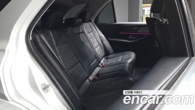 Mercedes-Benz GLE-Class 2019 — photo 18