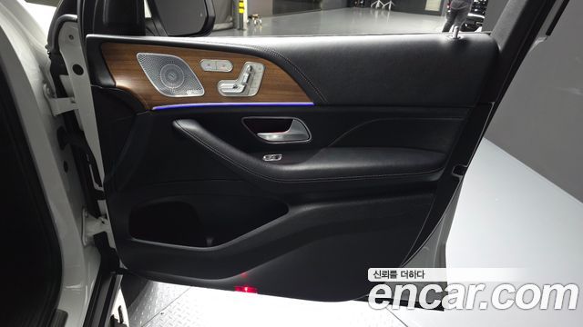 Mercedes-Benz GLE-Class 2019 — photo 14