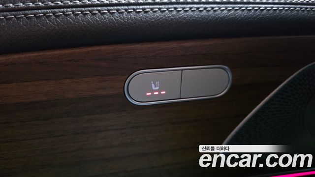 Mercedes-Benz GLE-Class 2019 — photo 31
